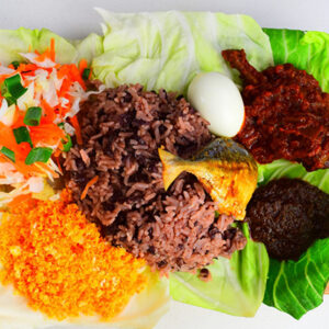 Waakye (Blacked eye peas and Rice) Medium Pan with (32oz) Stew
